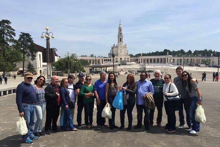 Excursion privée d'une journée à Fatima, Batalha, Nazaré et Óbidos