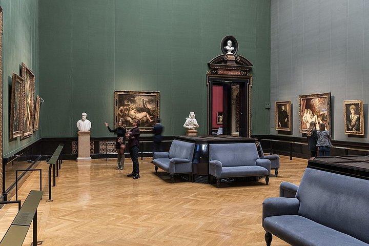 ウィーンの美術史美術館と皇帝家の財宝コレクション