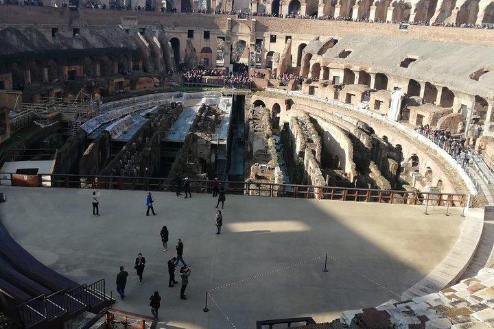 Visite privée du Colisée avec accès aux Arènes