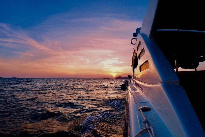 Privétour naar Phang Nga Sunrise per privéboot