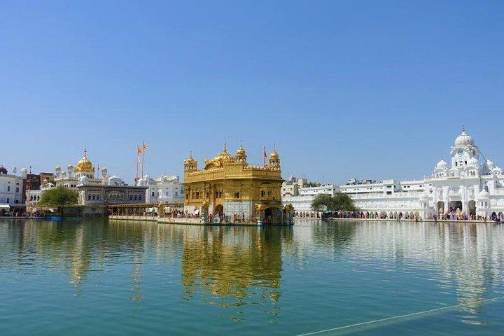 Real Amritsar: Ganztagestour mit Wagah Border und Heritage Walk