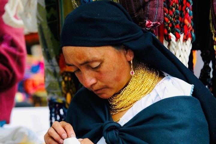 Kulturella äventyr i Otavalo: Cuicocha marknad och lagun