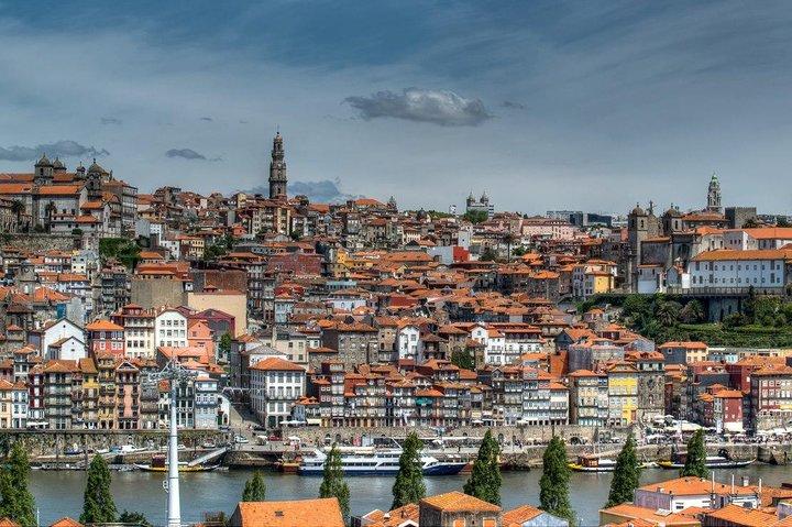 Tour privato di mezza giornata a Porto con Tuk Tuk e Libreria Lello