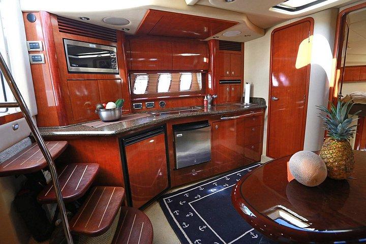 Deluxe Private Boats - 40 ft Sea Ray