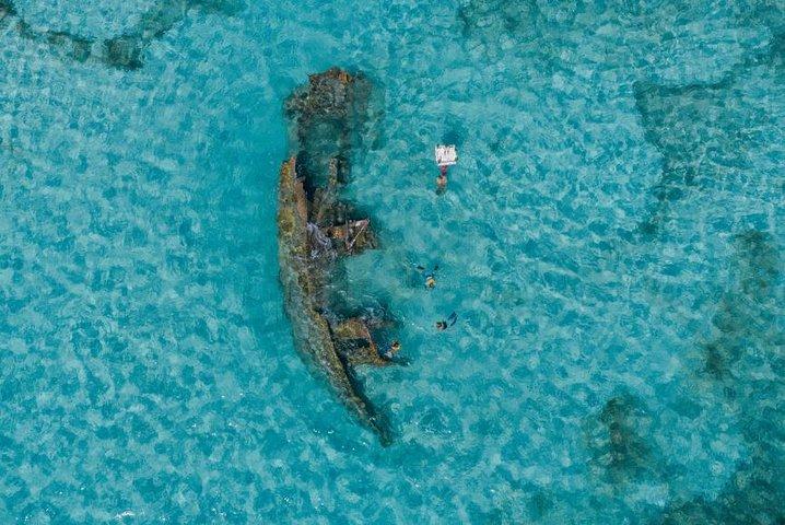 1イスラ・ムヘレス・カタマランでシュノーケリング付き3名無料送迎