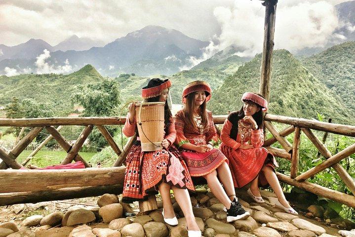 Group tour Sapa 2 days 1 night staying at homestay depart from Hanoi by bus