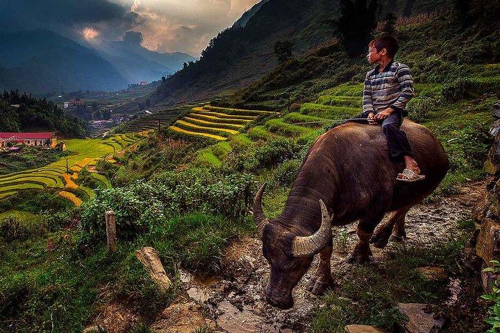 Private Sapa tour 3 days transfer from Hanoi by limousine overnight 3 star hotel