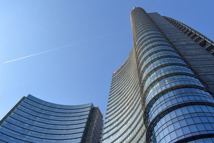 Rondwandeling door Milaan met wolkenkrabbers: Porta Nuova, Unicredit-toren en verticale bossen