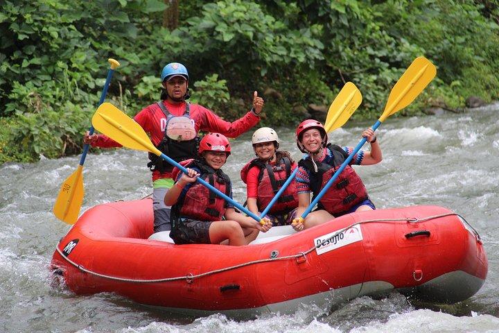 Whitewater Rafting Sarapiqui River Class 2-3 Fortuna to San Jose