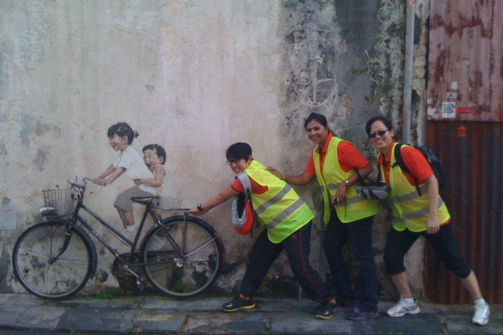 Excursão patrimonial completa em Penang George Town de bicicleta e Trishaw (metrô)