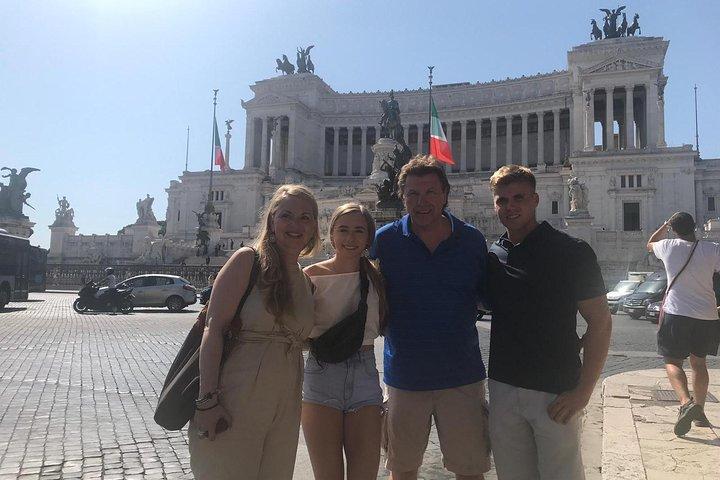 Rome Tour with Driver: Colosseum and Vatican Museums