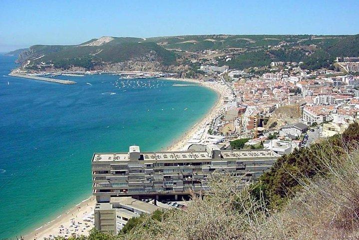 Private Tour Arrábida Sesimbra With Wine tasting From Lisbon