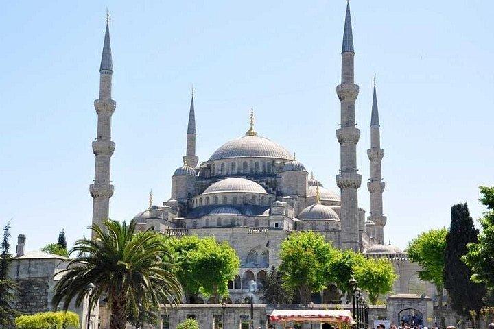 5-Day Istanbul and Cappadocia Tour with a Hot Air Balloon Flight