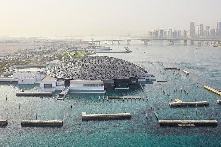 Moderne Stadtrundfahrt in Abu Dhabi