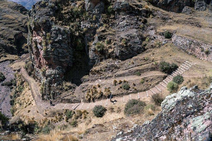 HuchuycoscoへのInca Trail（グループ出発）