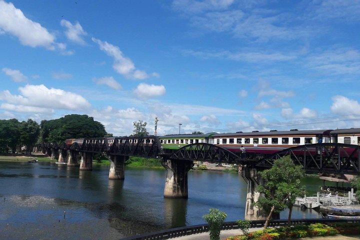River Kwai Tour 2 giorni con pernottamento in Floating Hotel Private Trip da Hua Hin