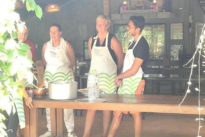 Local Market Tour and Private Cooking Class