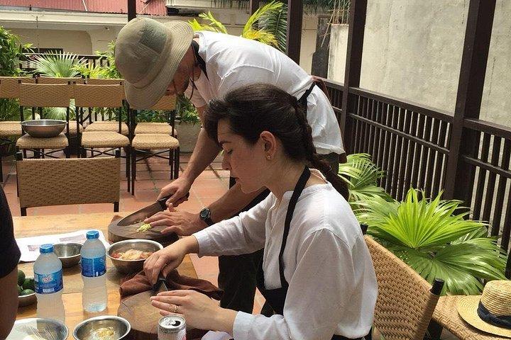 Local Market Tour and Private Cooking Class