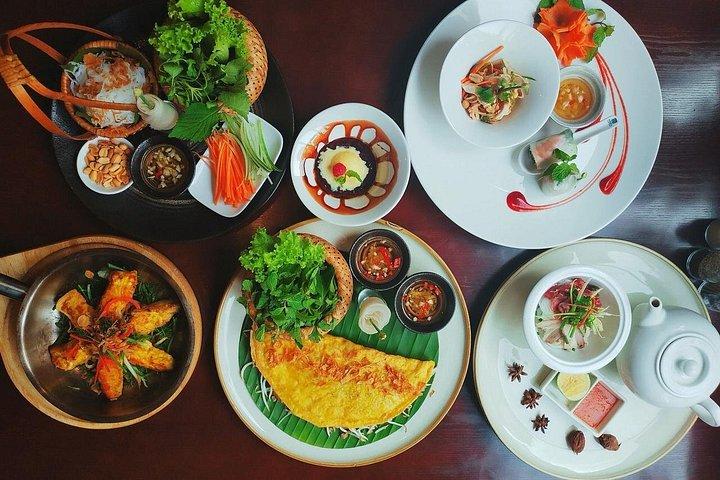 Local Market Tour and Private Cooking Class