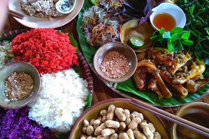 Local Market Tour and Private Cooking Class