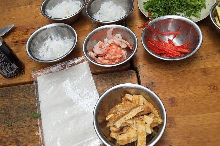 Local Market Tour and Private Cooking Class