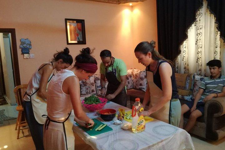 Suhaila (conectando a través de la cocina)