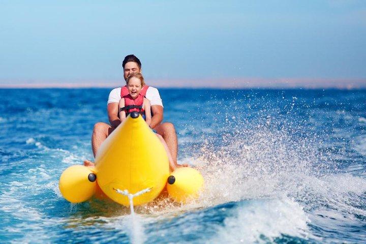 Dolphin House und Bananenboot in Hurghada