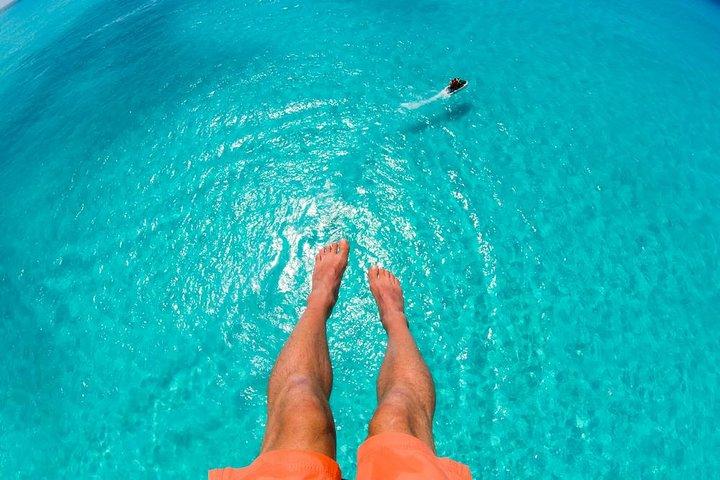 ハエの魔法を生きる 紅海でのパラセーリング - ハルガダ