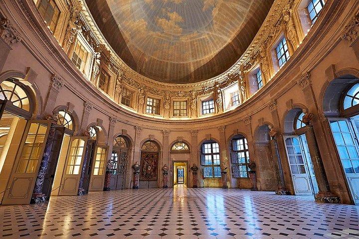 VAUX-LE-VICOMTE-プライベート日帰り旅行（パリのホテルでの送迎）