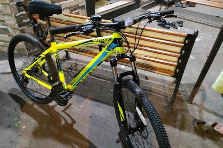南ムンバイ遺産自転車ツアーで早朝3時間