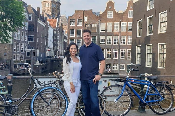 Private Amsterdam Red Light District tour with food tastings