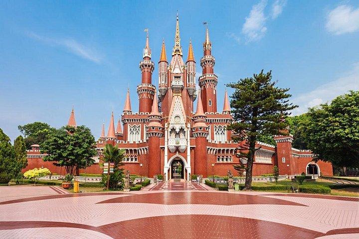 インドネシア文化遺産公園ツアー7時間