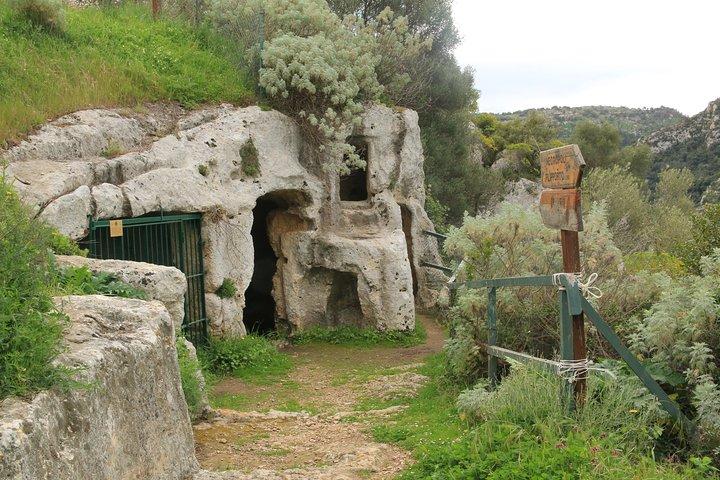 Necropoli rocciosa di Pantalica tour a piedi di mezza giornata