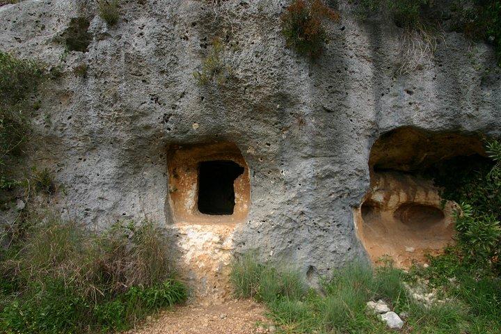 Necropoli rocciosa di Pantalica tour a piedi di mezza giornata
