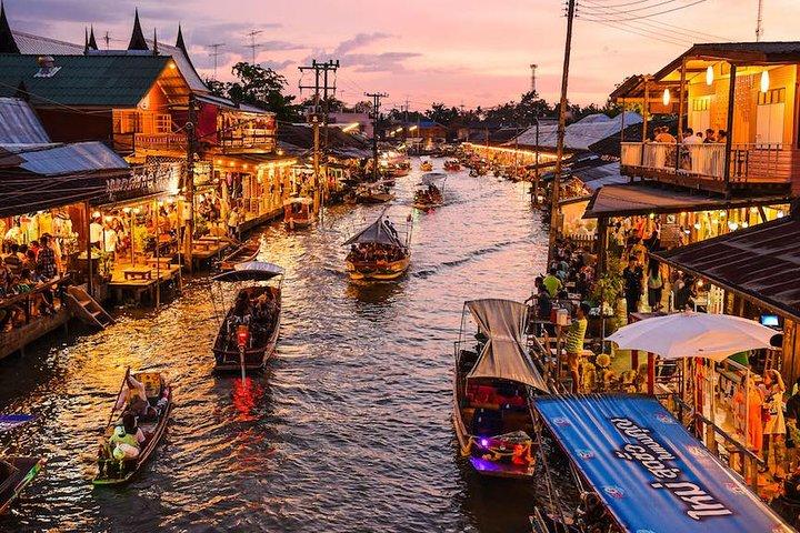 VIP privat pakke [Superpopulær Double Floating Market Tour] Damnoen Saduak + Amphawa + Maeklong Railway Market