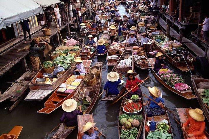 VIP privat pakke [Superpopulær Double Floating Market Tour] Damnoen Saduak + Amphawa + Maeklong Railway Market