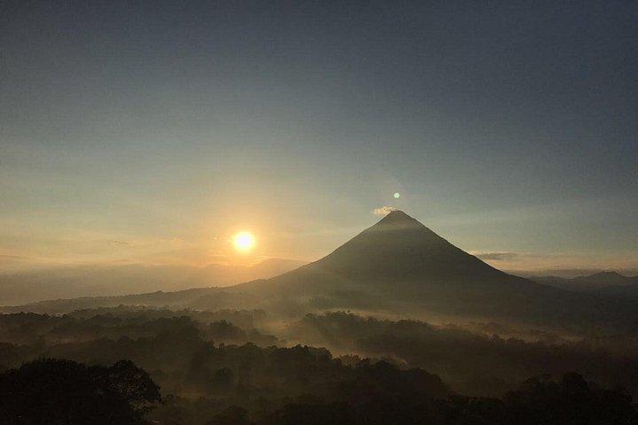 ラ フォルトゥナ滝、吊り橋、アレナル火山コンボ ツアー