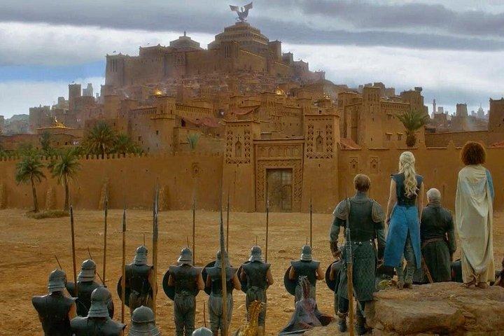 マラケシュからアイット・ベンハドゥ・カスバとワルザザートへのランチ付きプライベート日帰り旅行