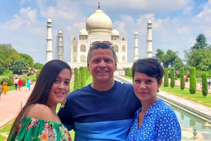 Taj Mahal Private Führung von Delhi mit Tickets + Essen