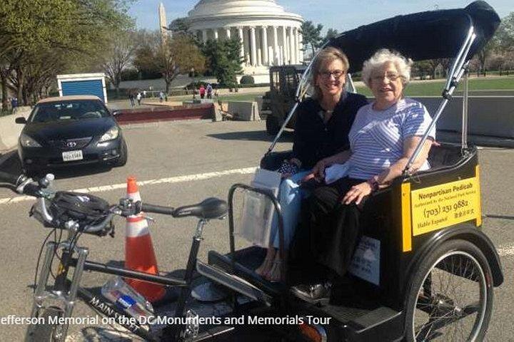 Classic Monuments & Memorials Tour