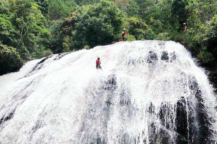 Ganztägige Canyoning-Tour mit Abseilen von Datanla Falls