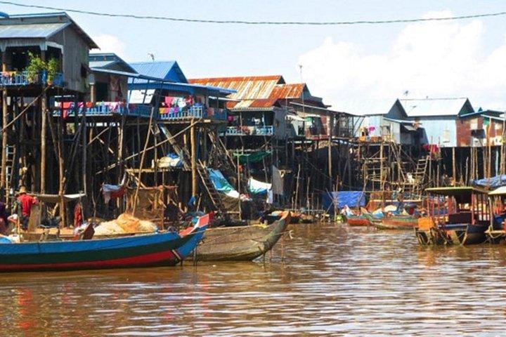 Kompong Phluk Floating village & Mangrove forest cruise