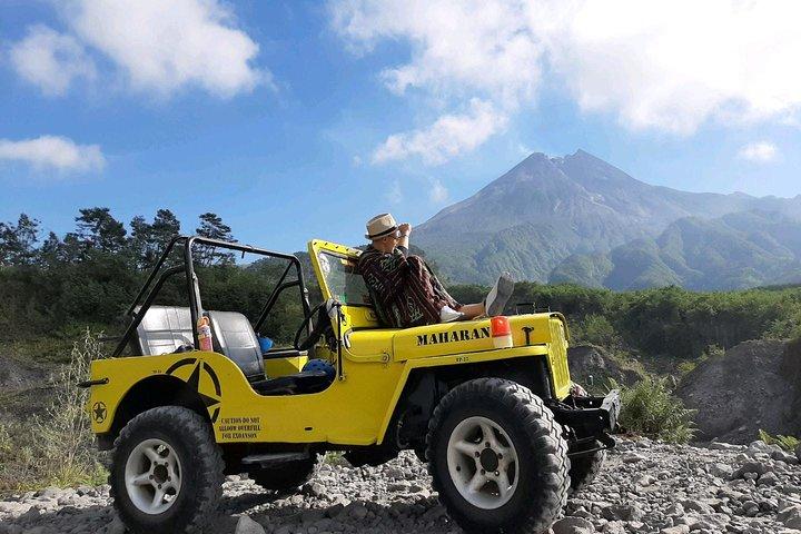 Yogyakarta Jeep Lava Tour Merapi mit Englisch / Niederländisch / Italienisch / Französisch Guide