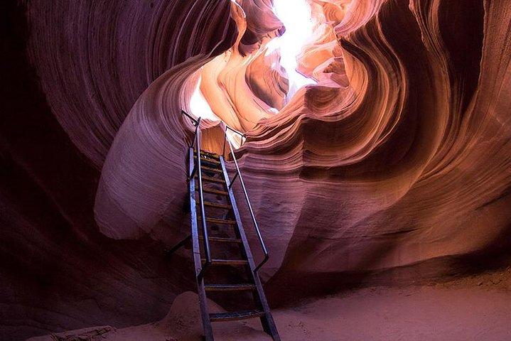 フェニックスからの小グループ アンテロープ キャニオン日帰り旅行