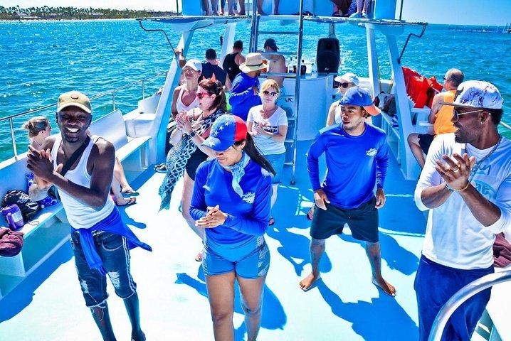 Crociera con barca da festa e snorkeling - Musica, bevande e divertimento ai Caraibi
