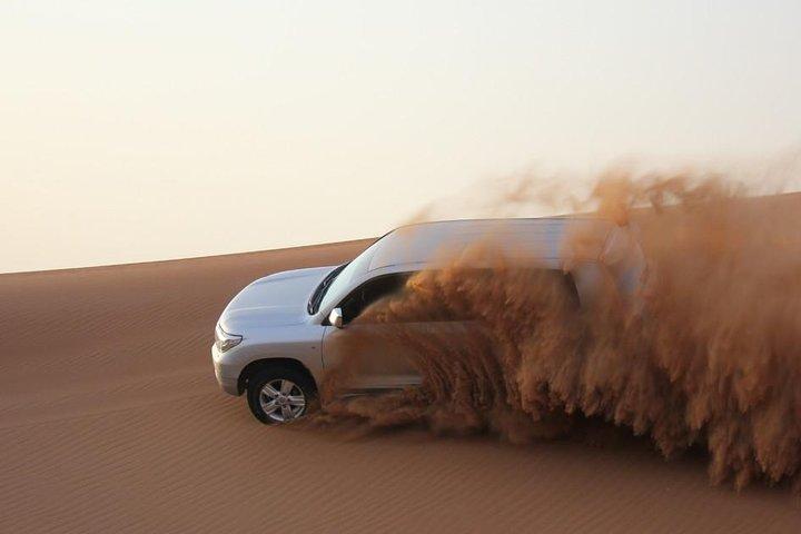 Privé - Kameeltochten in Dubai met Morning Dune Bashing en Sand Boarding