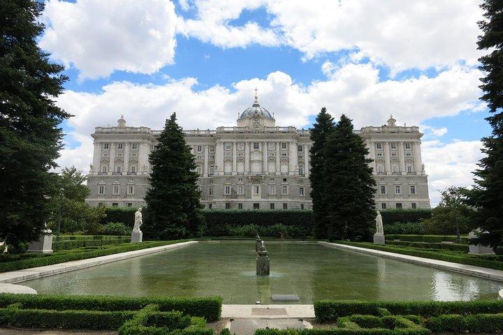 Excursión panorámica privada a Madrid en furgoneta con techo de cristal