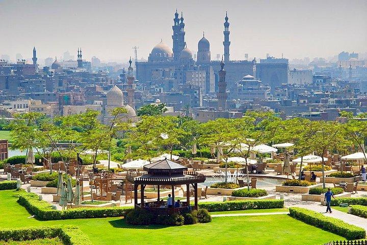 Turnera till El Moez St. och Al Azhar Park med middag