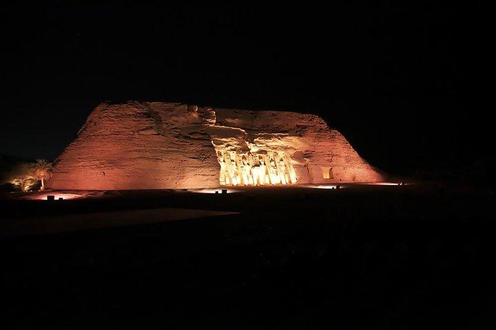 Tour di condivisione di Abu Simbel da Assuan