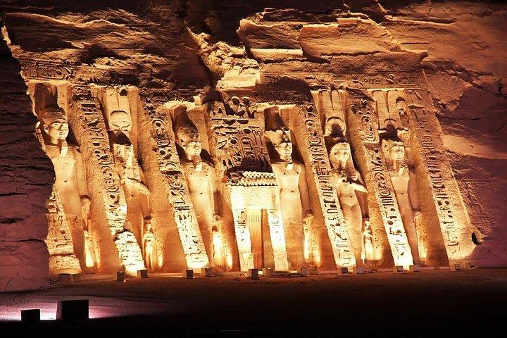 Tour di condivisione di Abu Simbel da Assuan
